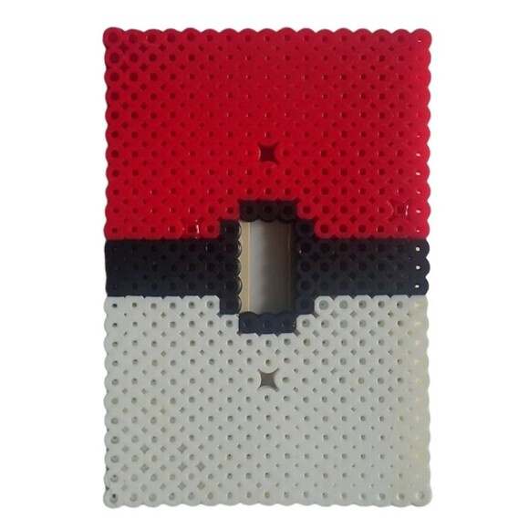 POKEBALL PERLER SWITCH PLATE - HANDMADE - Picture 1 of 2